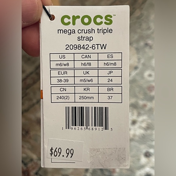 Crocs Mega Crush Triple strap over sized platform sandal (size 8) - Picture 5 of 5